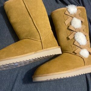 KOOLABURRA BY UGG BOOTS